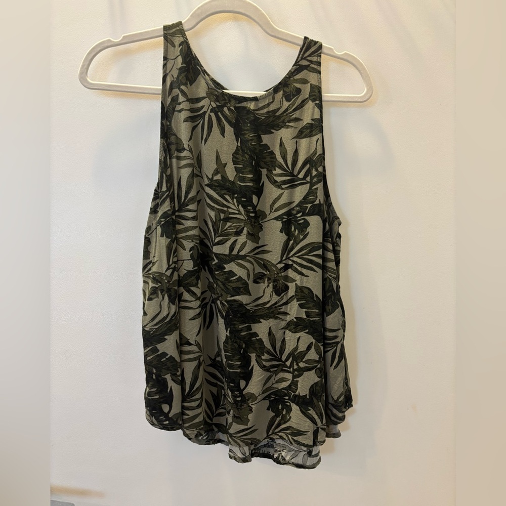 Old Navy Leaf Print Tank Top (Petite)